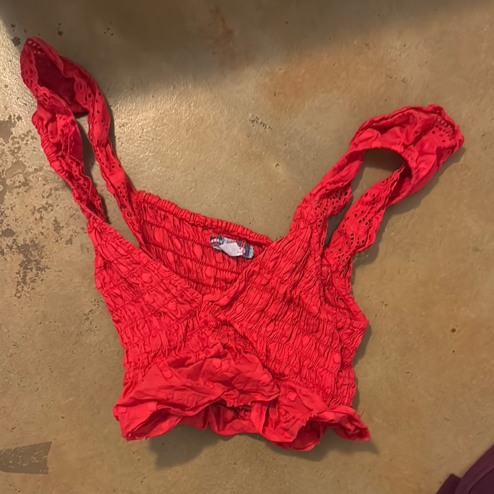 Red Sleeveless Cropped Top